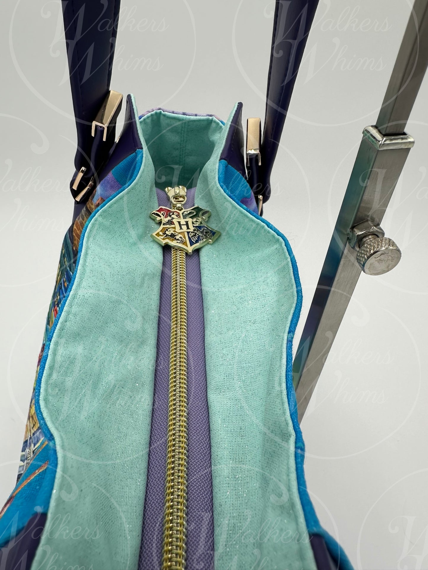 It's Magic Handbag